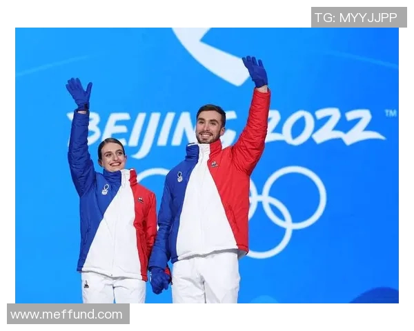 冬季滑冰运动员空气阻力减缓专用服装技术与性能优化分析研究 冬季滑冰运动员空气阻力减缓专用服装技术与性能优化分析研究