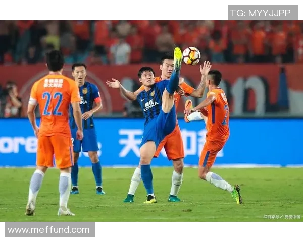 足球VAR应用现状与典型争议事件全面盘点与深度解析