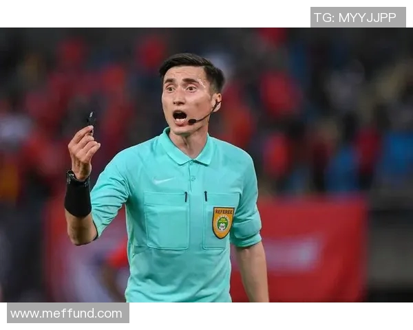 VAR判罚十大经典误判回顾 赛场风云变幻中的裁判争议瞬间