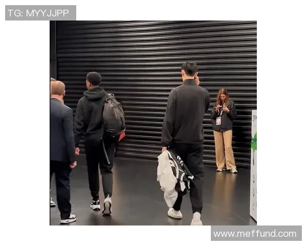 突发!篮网宣布将离队,球迷不舍告别 突发!篮网宣布将离队,球迷不舍告别