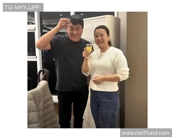 体育明星绯闻揭秘与赛场外生活趣闻大盘点揭开他们不为人知的一面 体育明星绯闻揭秘与赛场外生活趣闻大盘点揭开他们不为人知的一面